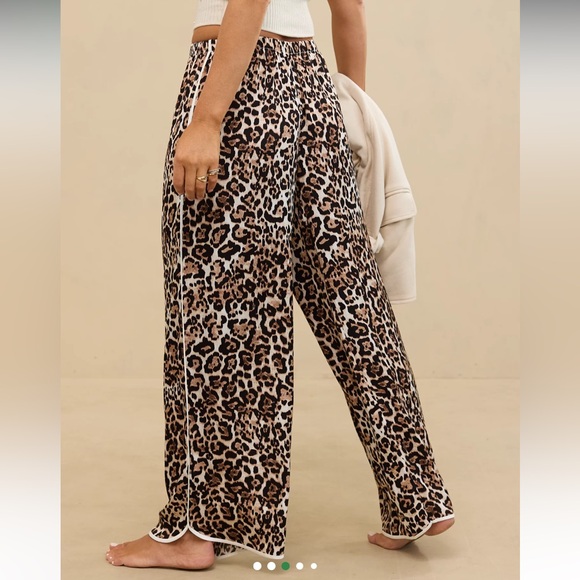 Aerie Off-Duty Leopard Print Satin Piping Wide Leg Trouser Pants- Size XXS - Picture 2 of 8